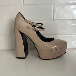 GUESS Callyna Platform Round Toe Mary Janes Pumps 6.5